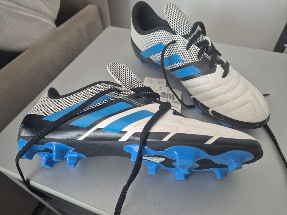 Ghete de fotbal adidas