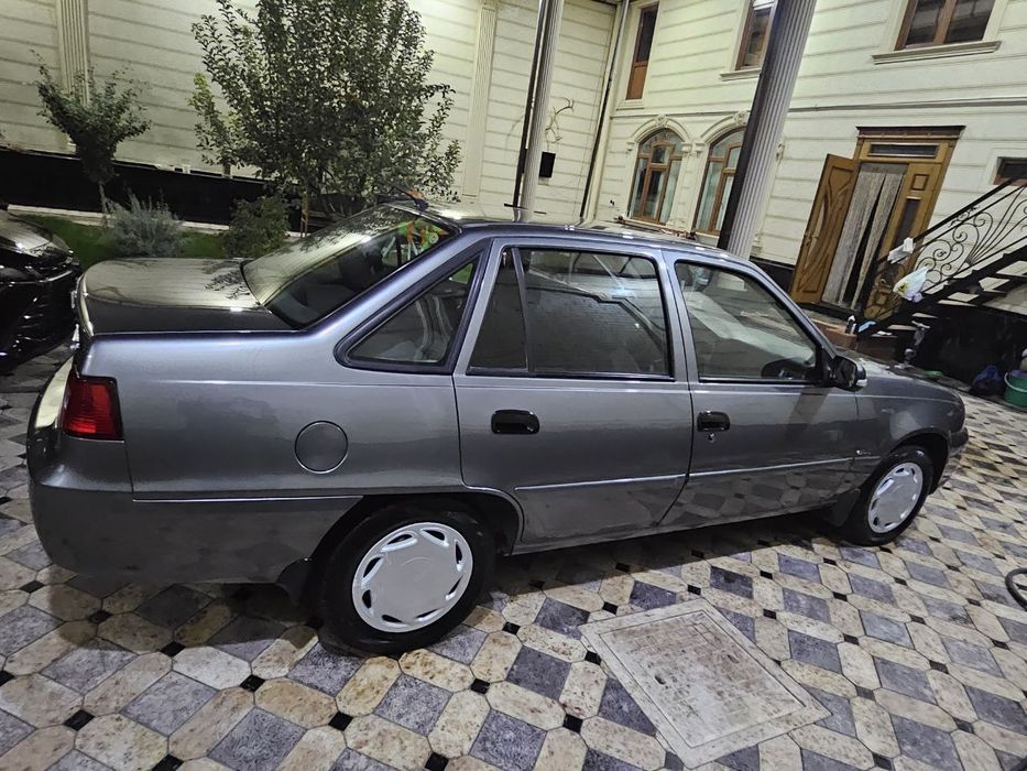 Nexia 2 Sotiladi 2015 yil supper kandor Benzinda