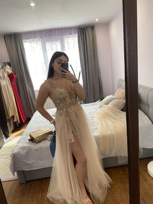 Бална рокля.