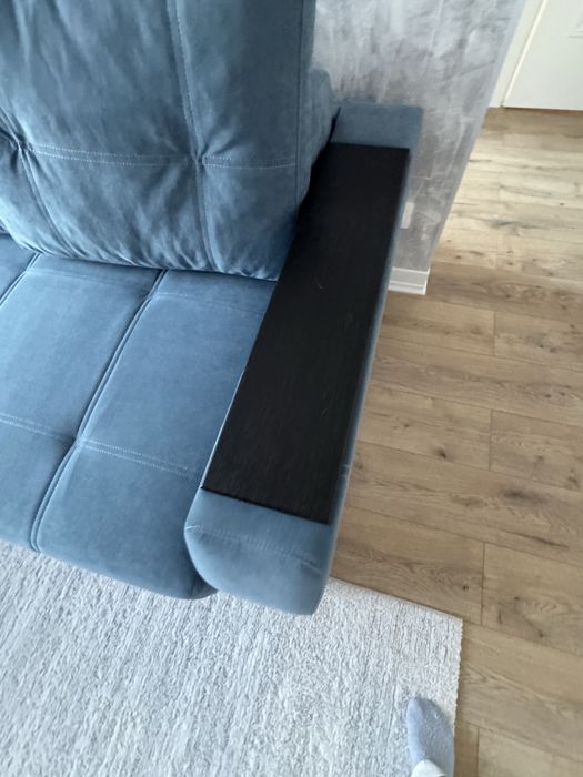 Диван в отличном состояний