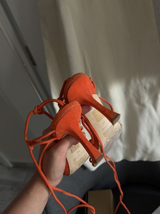 Обувки чехли Mango и сандали на ток Nine West