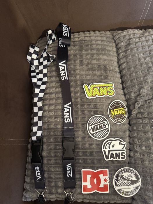 Vans, аксесоар за врата
