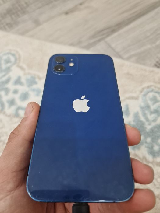 Iphone 12 64гб..