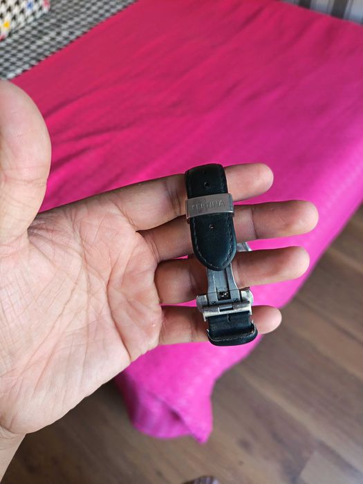 Tissot original soat sotiladi