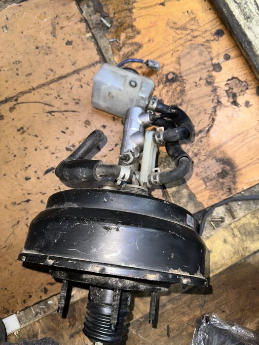 Тормозной вакуум Lexus RX300