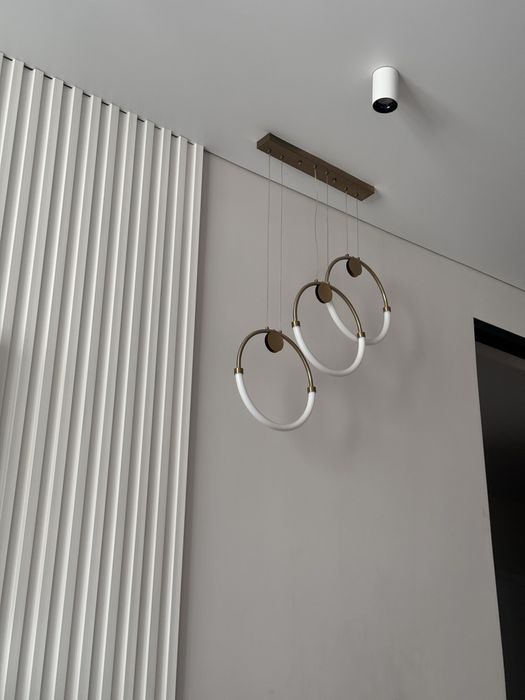 Продам люстру в отличном состоянии