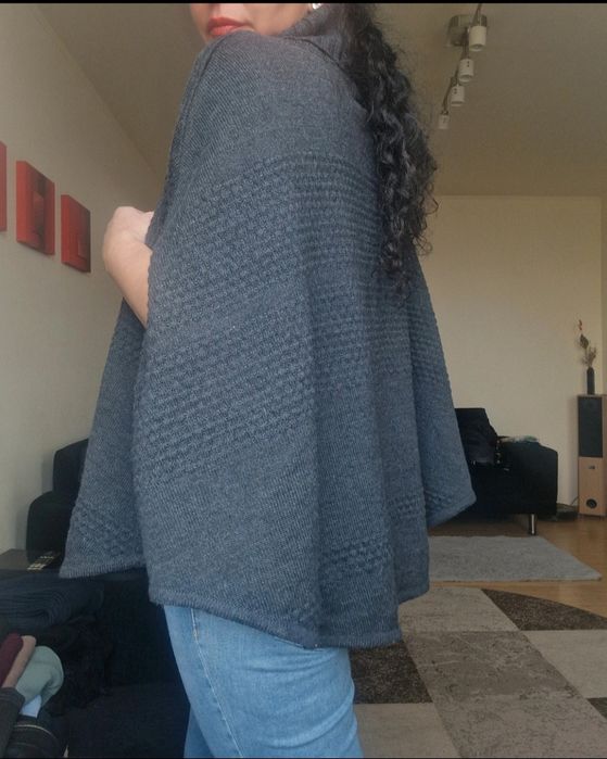 Poncho tricotat gros, 50% lână, SibinLinnebjerg