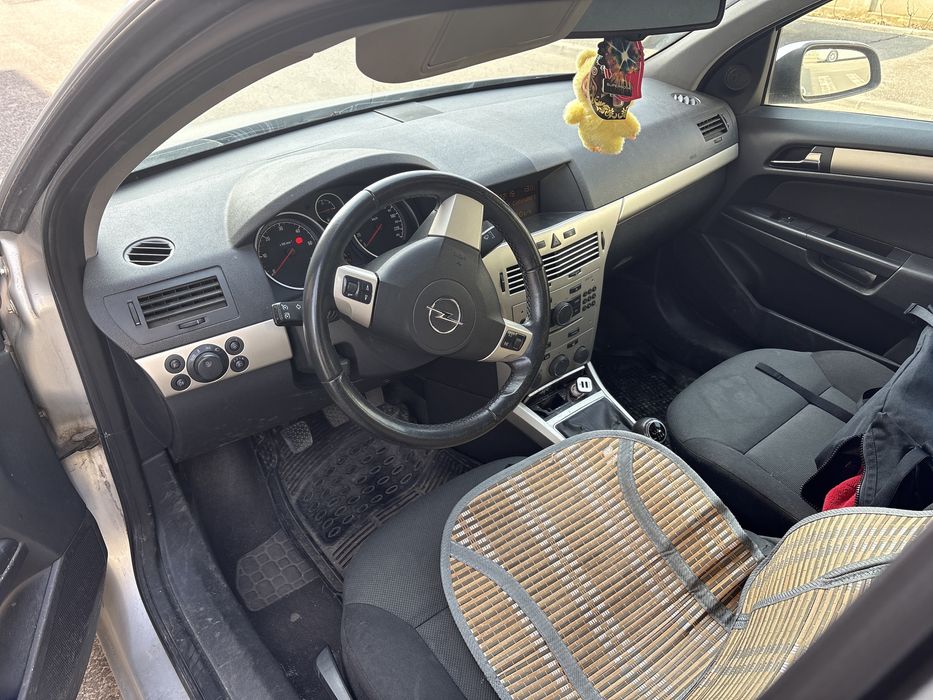 Opel astra h avariat  motor 1.7 cdti