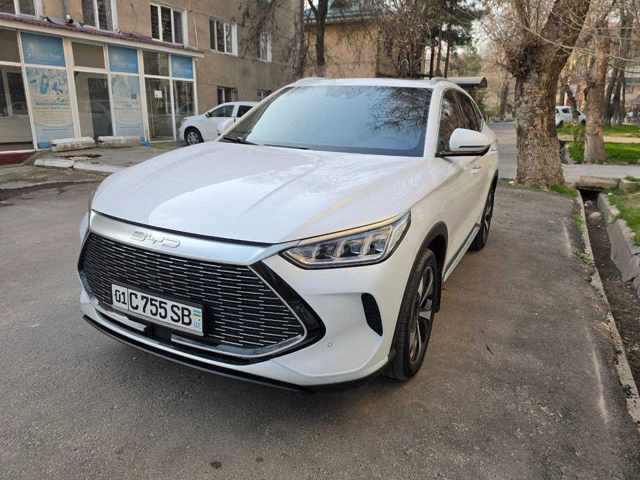 BYD SONG PLUS DM-i - гибрид