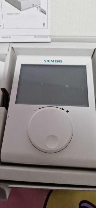 Termostat Siemens RDH100RF digital, fara fir DEFECT
