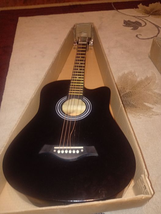 chitara acustica