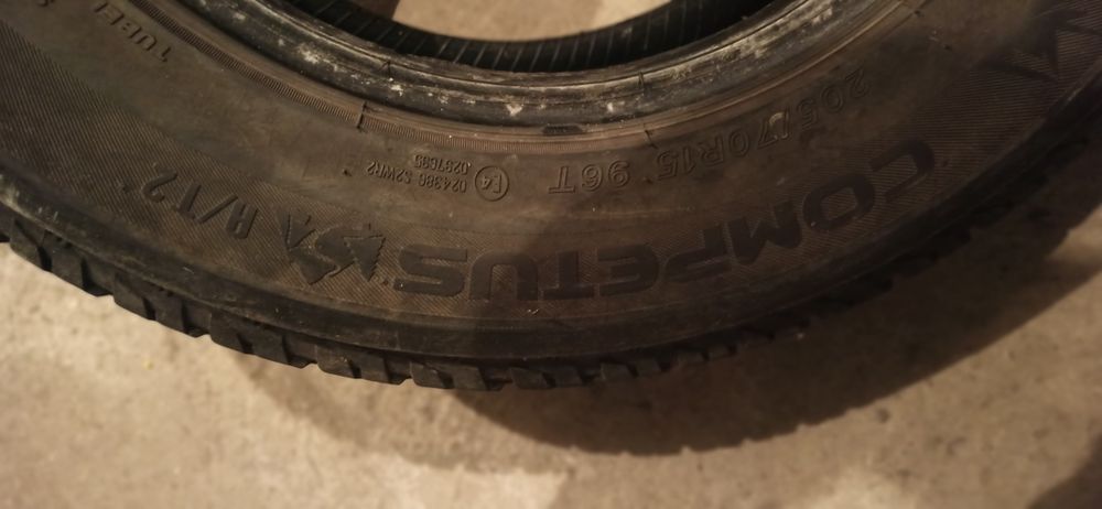 Продавам 4 гуми COMPETUS 205/70R 15