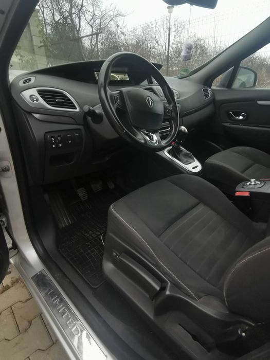 Autoturism Renault scenic