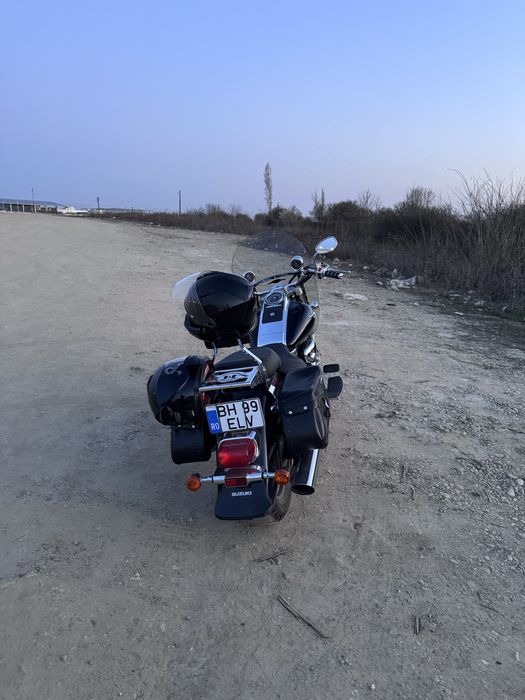 Vand sau schimb.Suzuki boulevard c90 model 2005