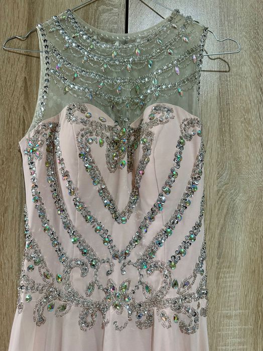 Бална рокля в розово