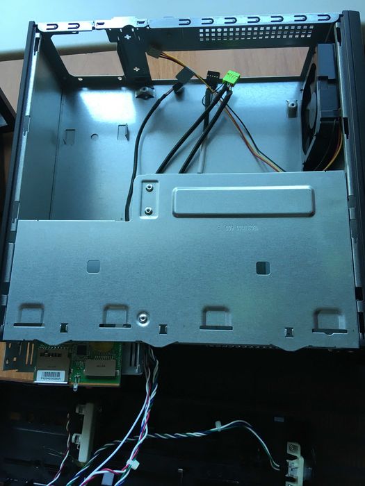 Продам Mini-ITX корпус Foxconn RS-107