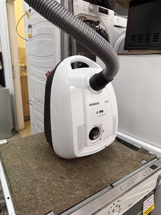 Прахосмукачка Siemens IQ300