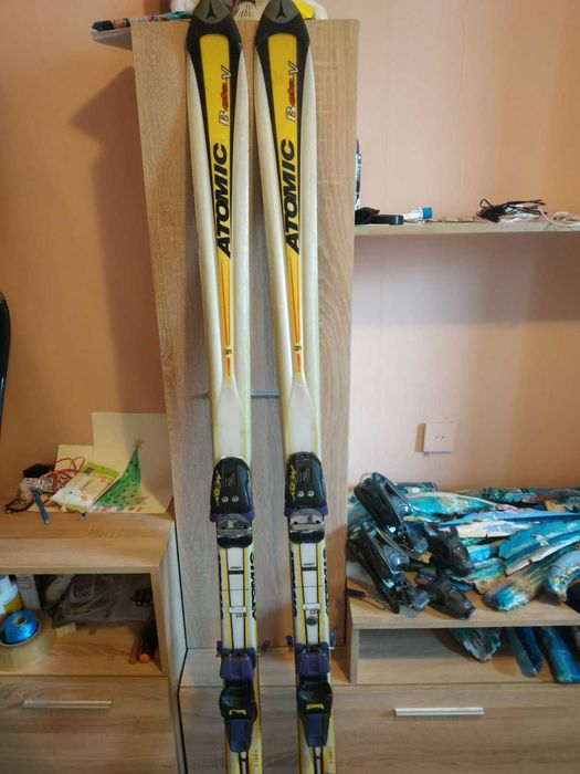 Ски Atomic 160 см и Ски Atomic BetaRide 180 см