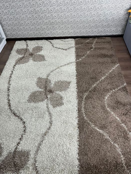 Продам ковер б/ травка, размер 2/3