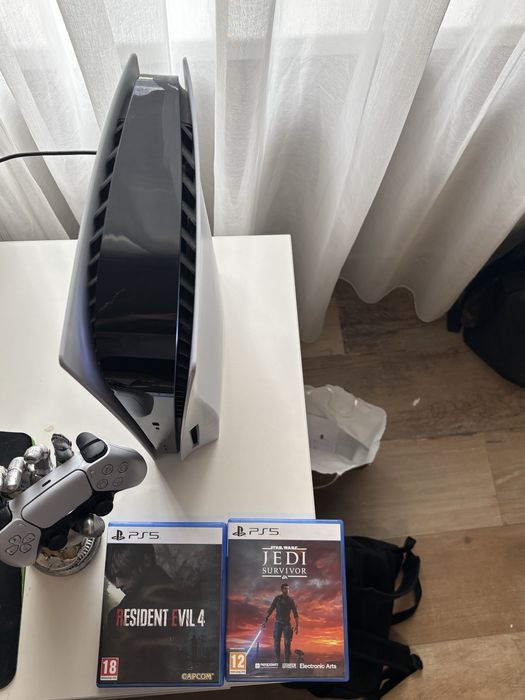 PS5 - Disk Edition 825gb + God Of War Ragnarok/Jedi:Survivor/Resident Evil 4