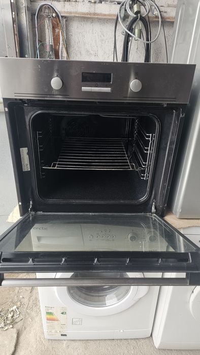 Vând cuptor incorporabil