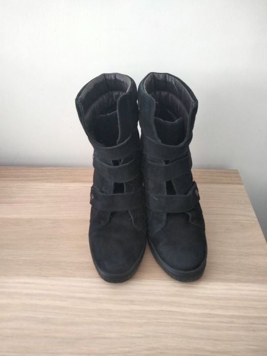 Продаются ботильоны