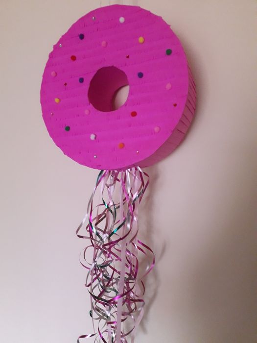 Piñata pinata  cu panglici, sfori,Pull string pinata