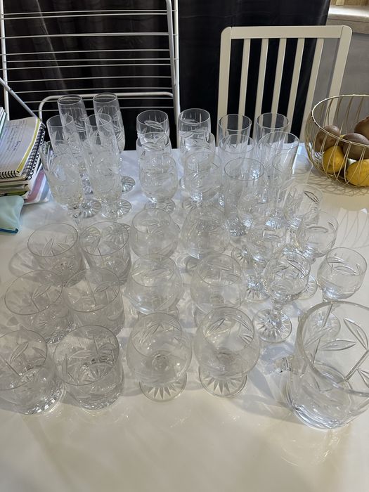 Кристален сервиз