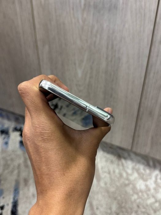 Samsung galaxy s22 5G 8/128gb holati yaxw