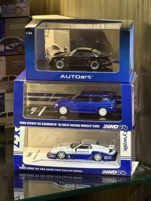 Продават се моделите 1:64  MiniGt PopRace Inno64 AutoArt