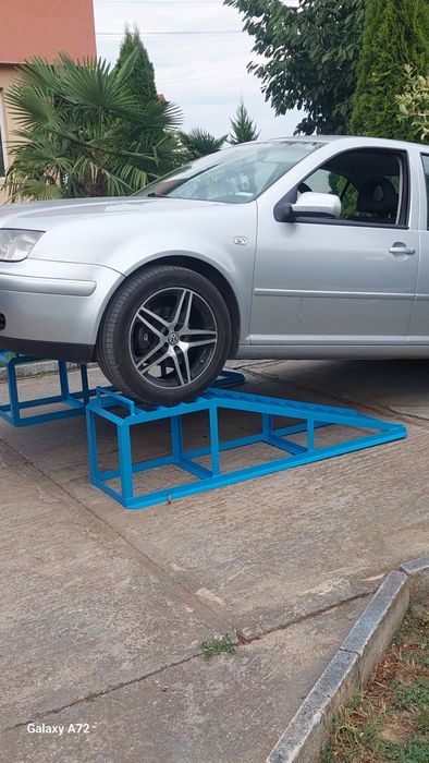 Рампи Естакади за автомобили чисто нови