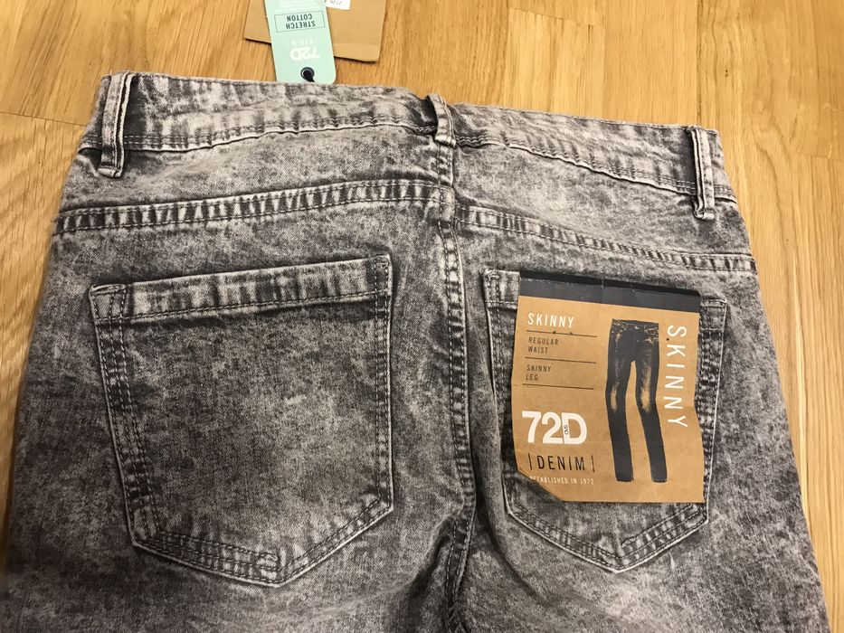 Blugi noi 24 (xs).  OVS