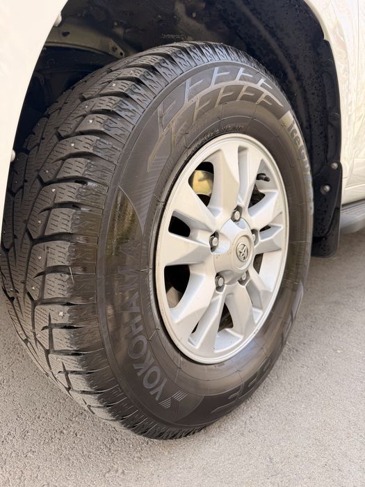 Продам комплект Якохама 285/65/17