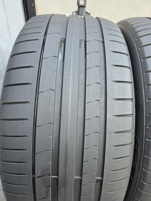 Vând două anvelope de vara pirelli p zero pz4 275 35 22 dot 0521