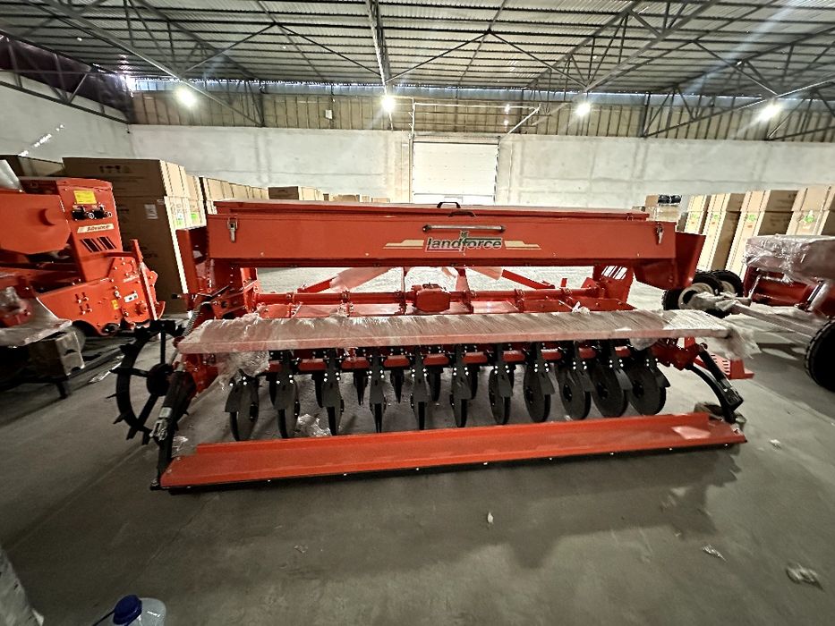 Сеялка 3м унверсал, тупрок майдалаб экади 10см катор ораси, 2+1 бункер