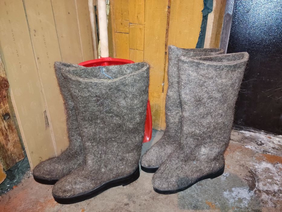 Продам валенки новые