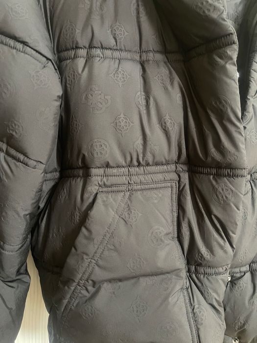 Дамско яке GUESS