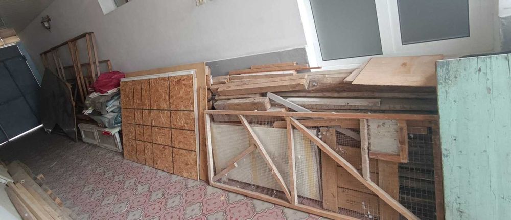 Тахта рейка доска хаммаси уйдан чиққан. Оптом биттада сотилвотти