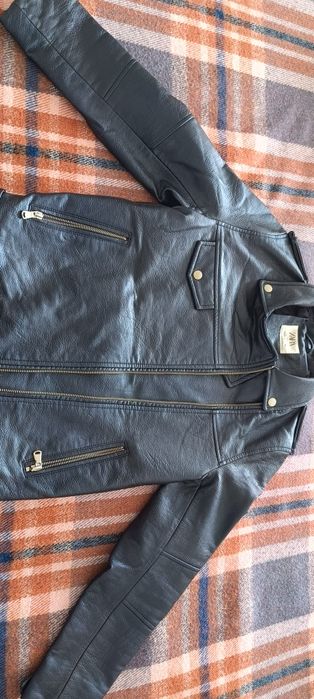 Продам куртку экокожа Zara