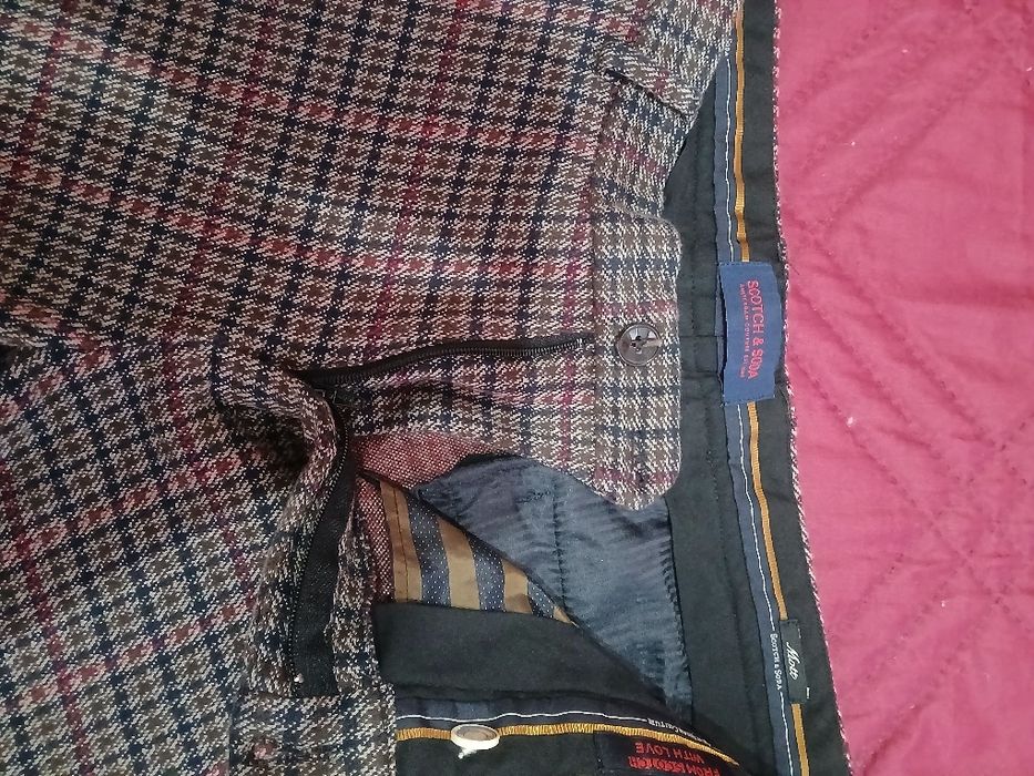 Продавам много запазени дънки и панталони  DSQUARED.  Scotch Soda.