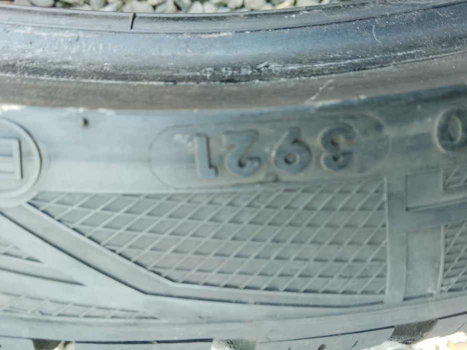 205 40 18. Vredestein. An 2021