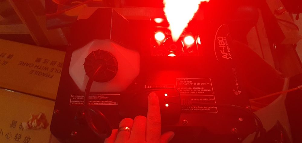 Masina de fum cu LED si jet vertical Stairville AF-180