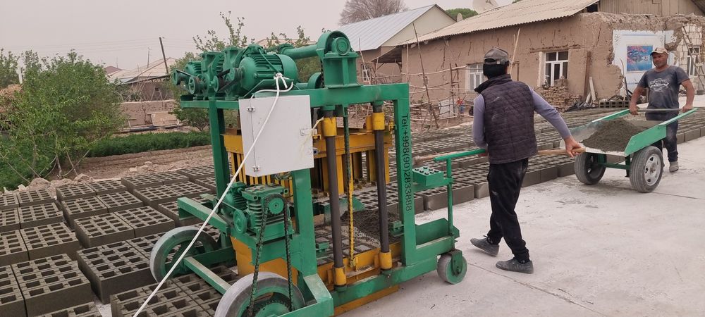 Shlakablok quyish uskunasi sotiladi. Kelishiladi.