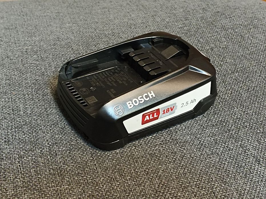 BoschLi-Ion,18V,2.5Ah, nou, original-Ungaria.