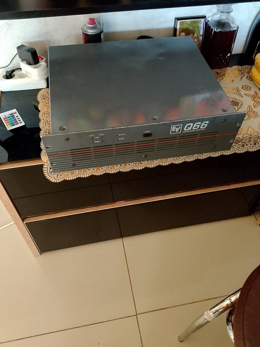 Vând putere amplificator