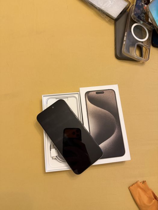 Vand Iphone 15 pro max 1tb