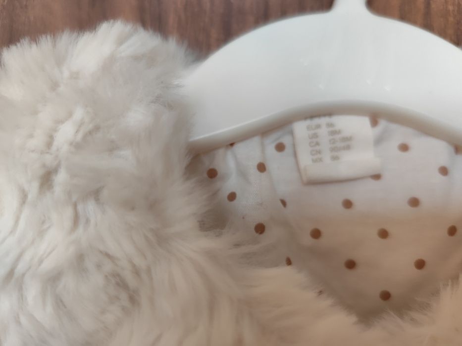 Късо, пухено детско елече 86р-р