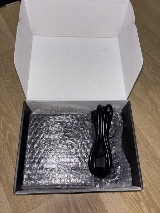 Sursa 750w All black Nouă