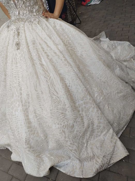 Rochie de mireasa stil prințesa Iași