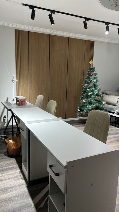 Сдаётся маникюрный столик